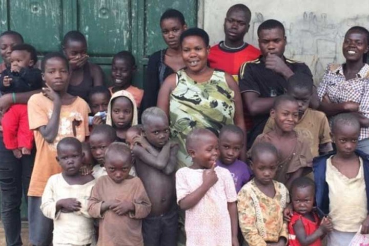 Miriam Natabanzi from Uganda, married at 12 years and a mother of 44 children-6twins, 4 sets of triplets, 3sets of quadruplets and 2 singletons. Miriam Natabanzi is known as Mama Uganda and the world’s most fertile woman.